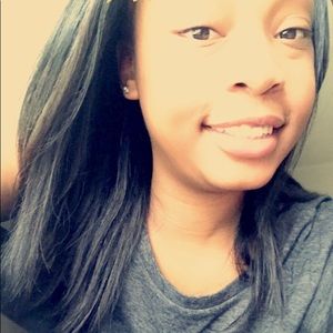 Meet your Posher, Kendra